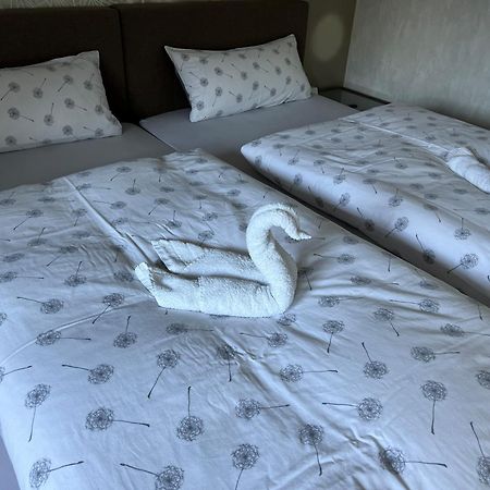 Peedy'S Luxurioese 60M² Wohnung Mit Balkonterrasse Stade Exteriér fotografie